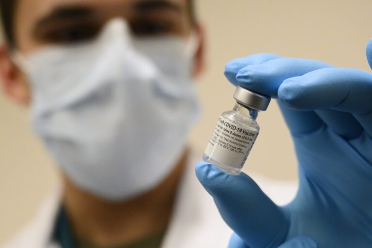 5 totuutta Covid-rokotteista, joita Pharma ei koskaan mainitse muuten kuin pakotettuna