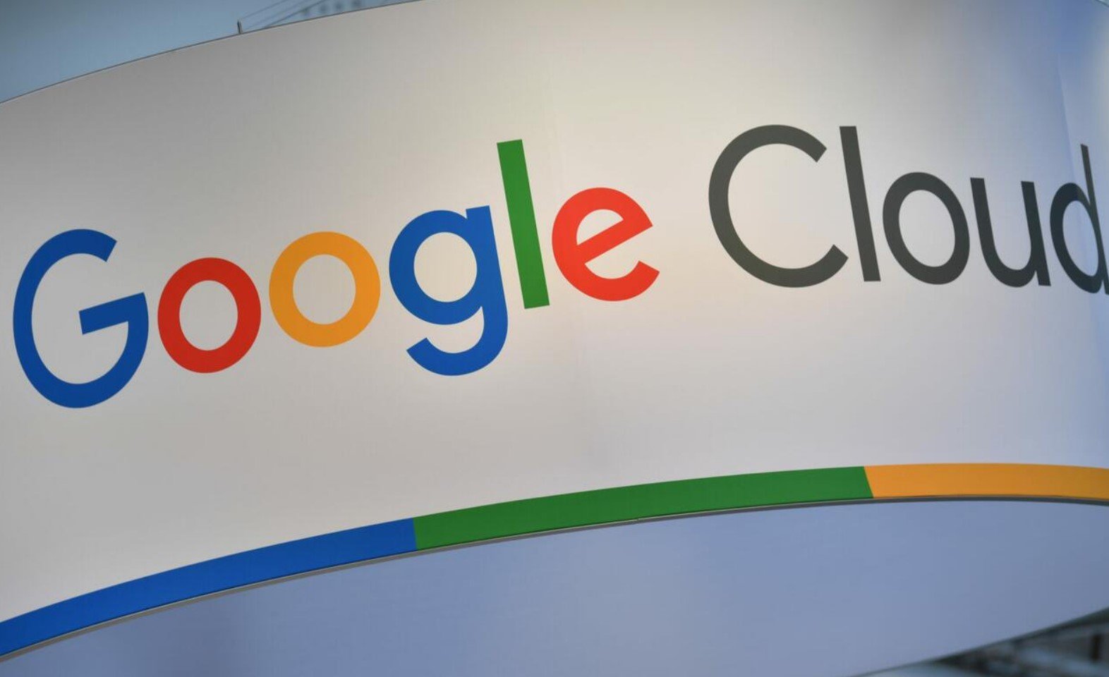Google Cloud lanseeraa uuden tekoälyllä toimivan rahanpesua estävän tuotteen suurille pankeille