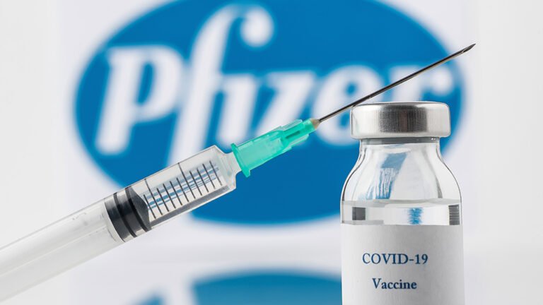Covid-rokotetta myydään ensimmäistä kertaa vähittäiskaupassa