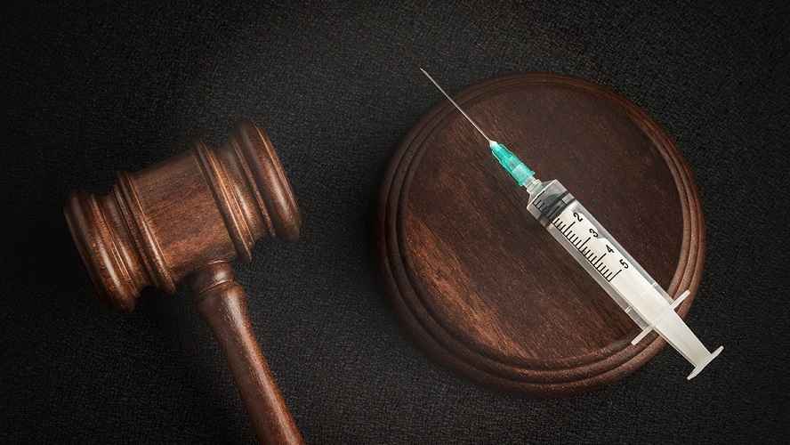 Australian terveysjohtaja myöntää: rokottamattomat ihmiset olivat oikeassa, Covid-19-rokote on hengenvaarallinen